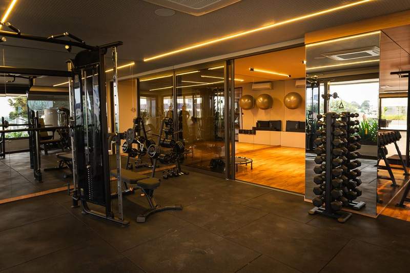 Sala de musculação equipada pela Masar
